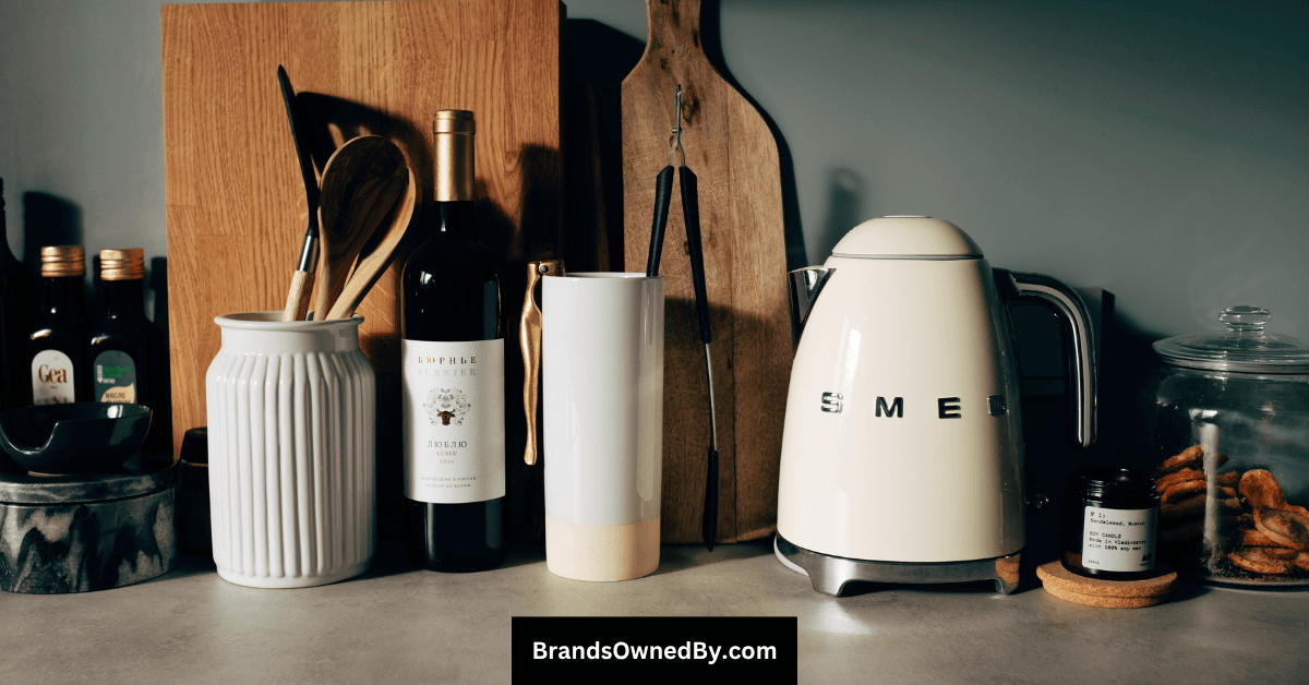 who owns Williams Sonoma